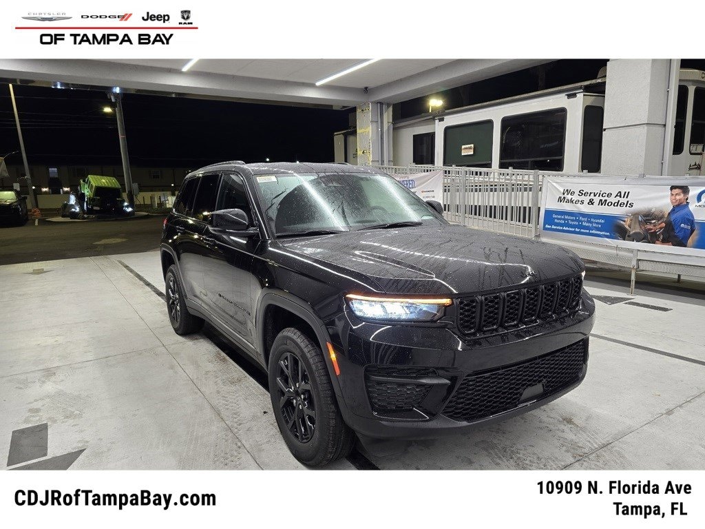 New 2025 Jeep Grand Cherokee ALTITUDE 4X2 Sport Utility