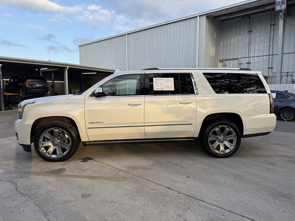 Used 2015 GMC Yukon XL Denali 4WD  Denali