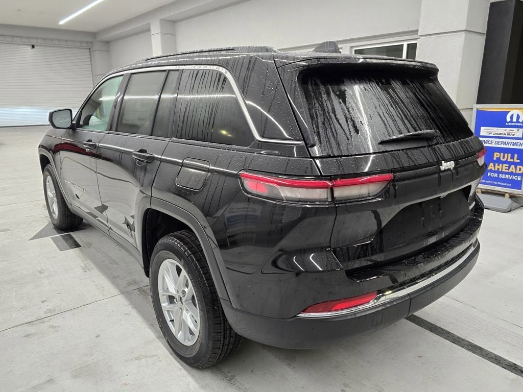 New 2025 Jeep Grand Cherokee LAREDO X 4X2 Sport Utility