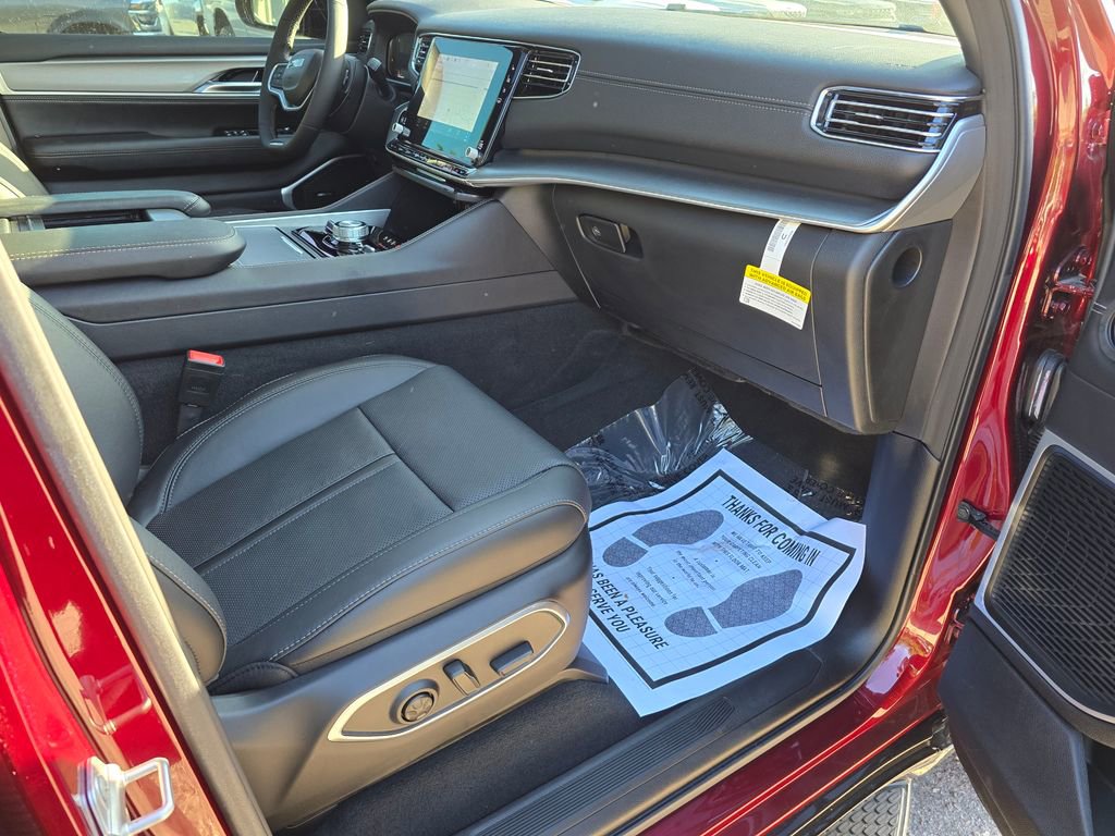 2025 Jeep Wagoneer Series II - Photo 36