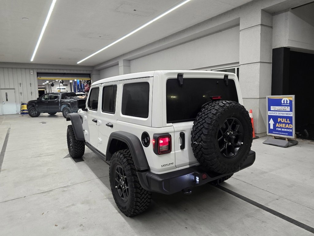 2025 Jeep Wrangler Willys photo 4