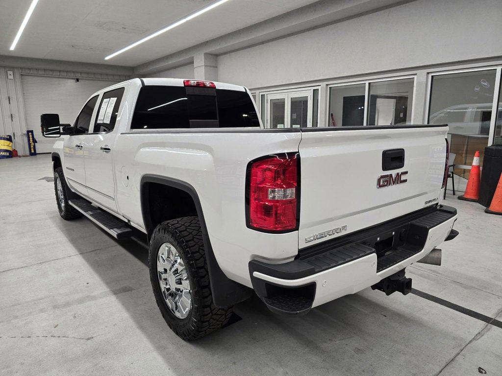 2019 Gmc Sierra HD Denali photo 3
