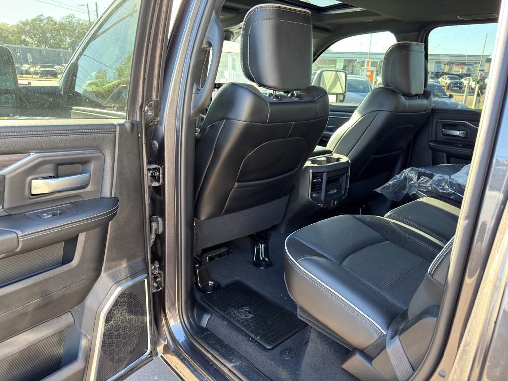 2025 RAM 2500 Laramie - Photo 31