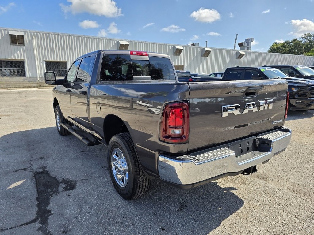 2026 Ram 3500 Tradesman photo 4