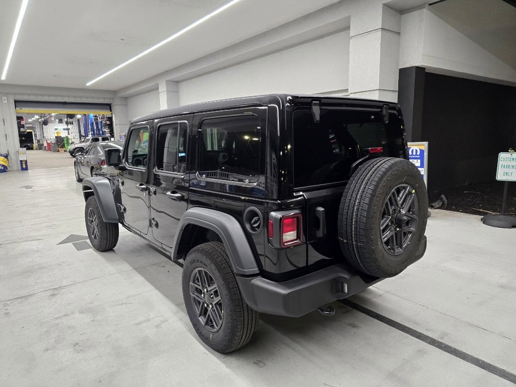New 2026 Jeep Wrangler 4-DOOR SPORT S Sport Utility