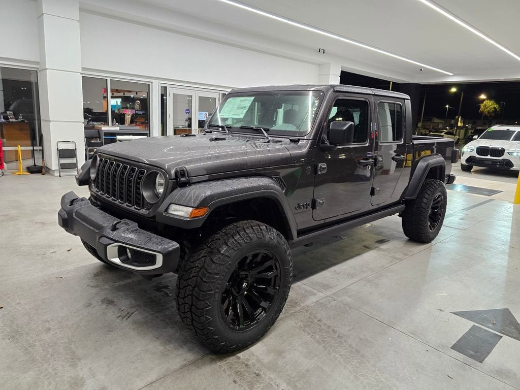 New 2026 Jeep Gladiator SPORT 4X4 Pickup