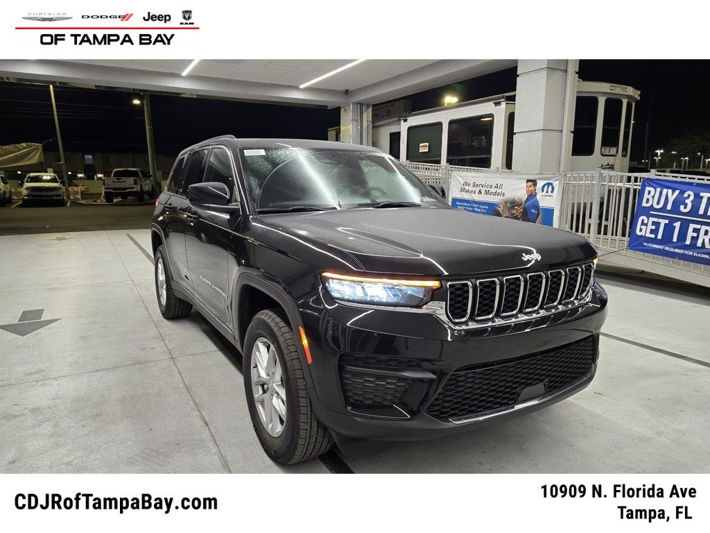 2025 Jeep Grand Cherokee Laredo's photo