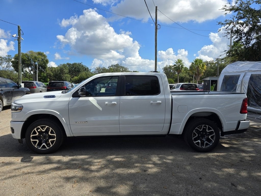 New 2026 Ram 1500 LARAMIE CREW CAB 4X4 5'7 BOX Pickup
