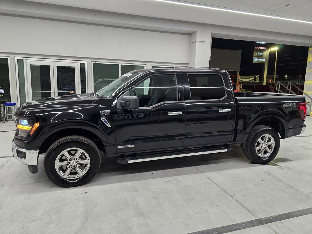 2024 Ford F-150 XLT photo 2