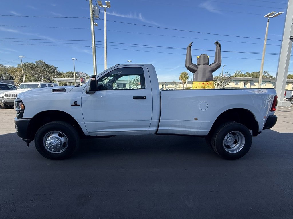 2024 Ram 3500 Tradesman photo 3