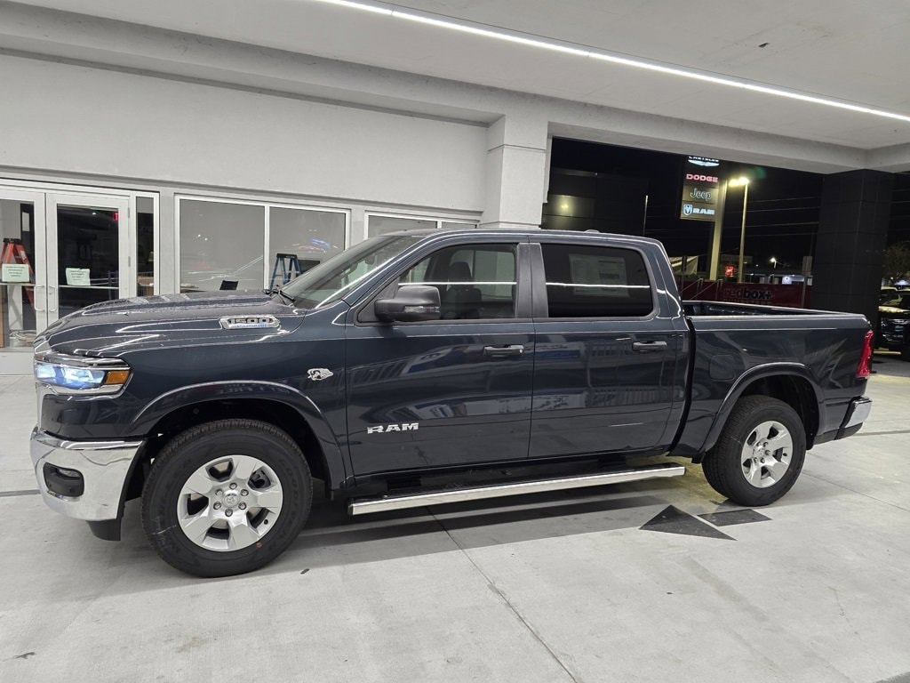 New 2026 Ram 1500 BIG HORN CREW CAB 4X4 5'7 BOX Pickup