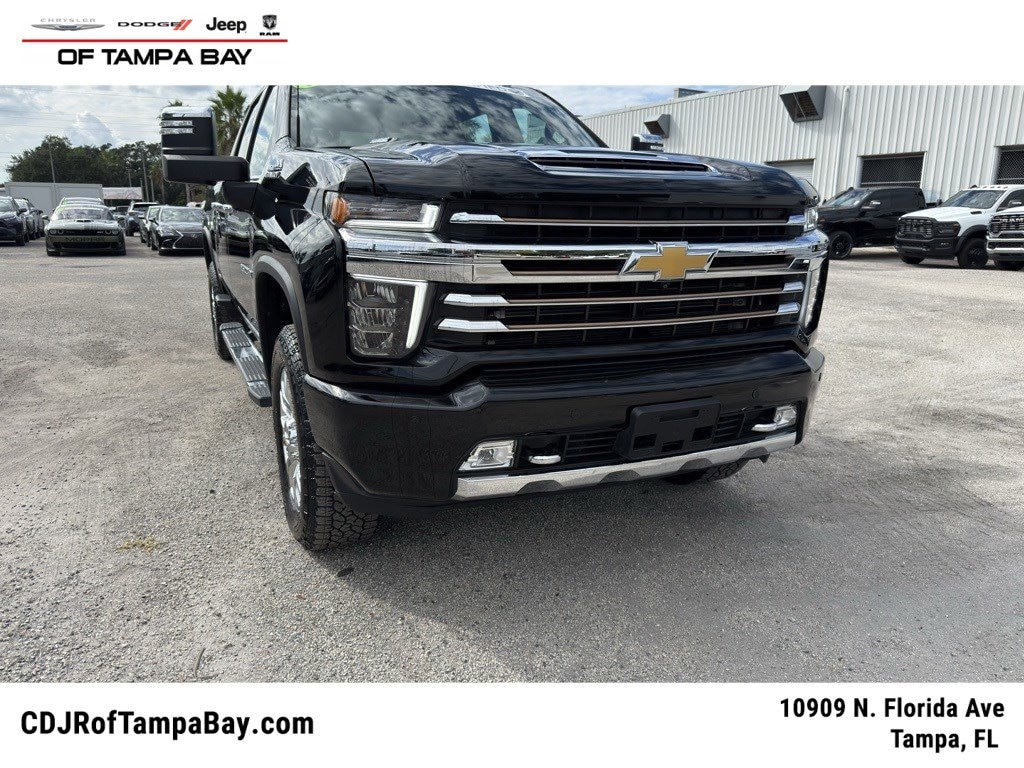 Used 2023 Chevrolet Silverado 2500HD High Country 4WD Crew Cab 159 High Country