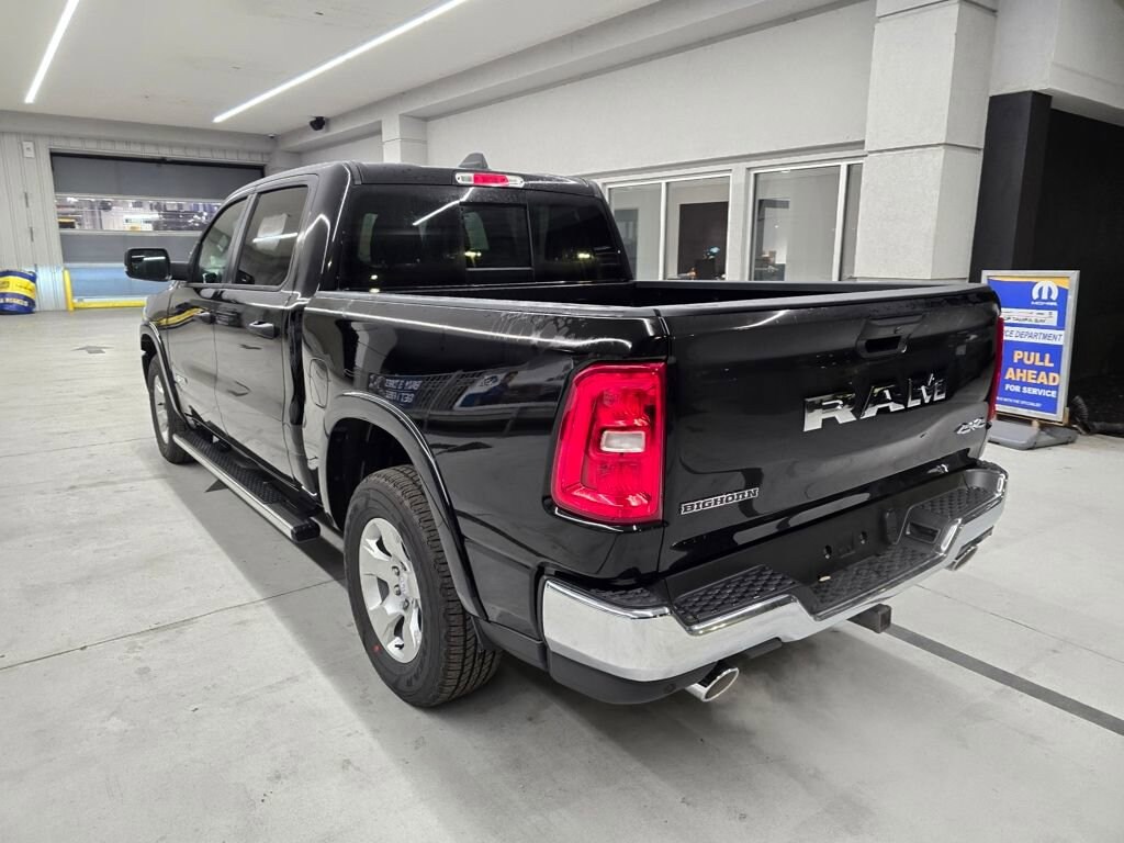 New 2026 Ram 1500 BIG HORN CREW CAB 4X4 5'7 BOX Pickup