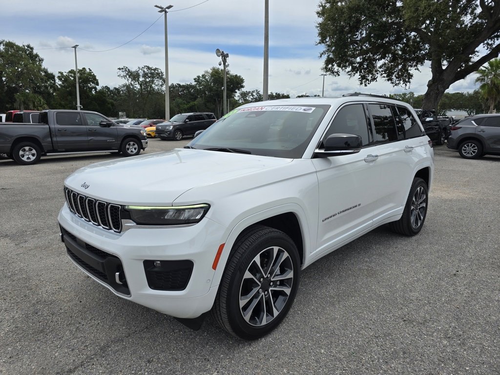 2023 Jeep Grand Cherokee Overland photo 2