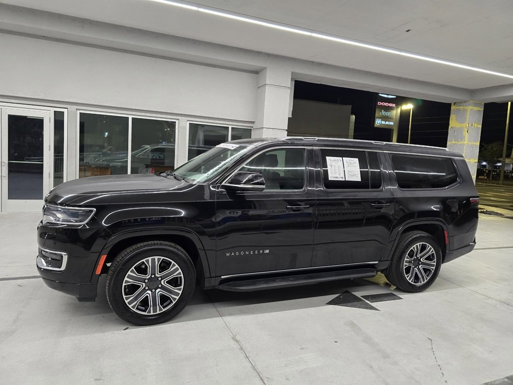 2023 Jeep Wagoneer L Series II photo 3