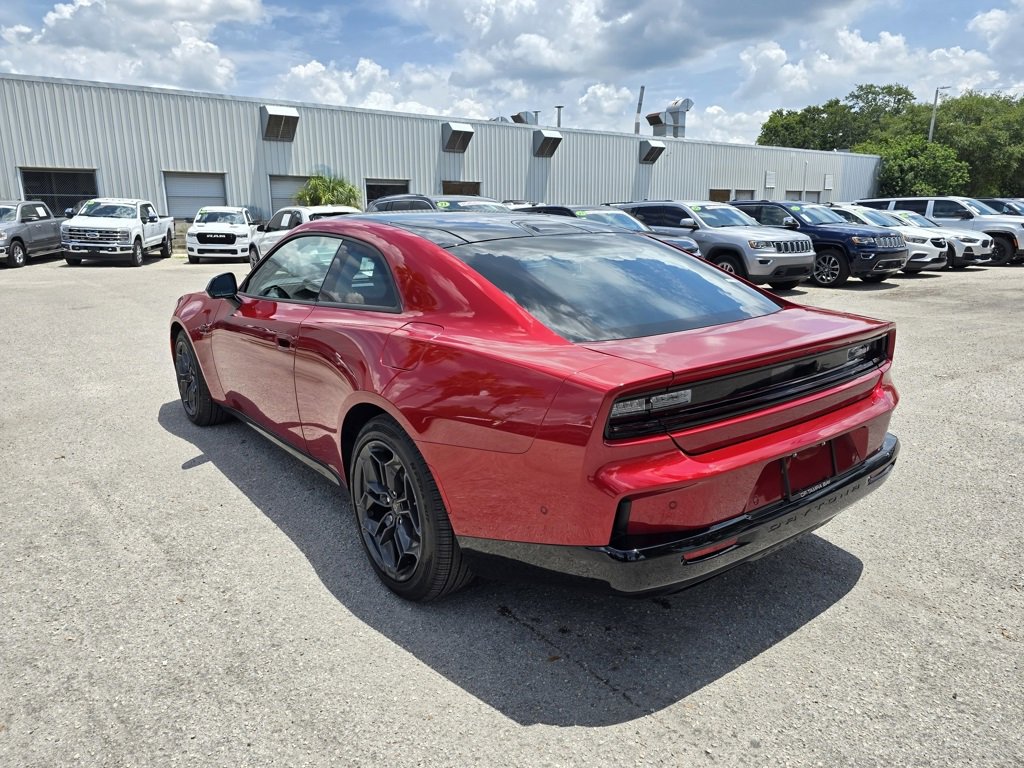 2025 Dodge Charger R/T photo 4