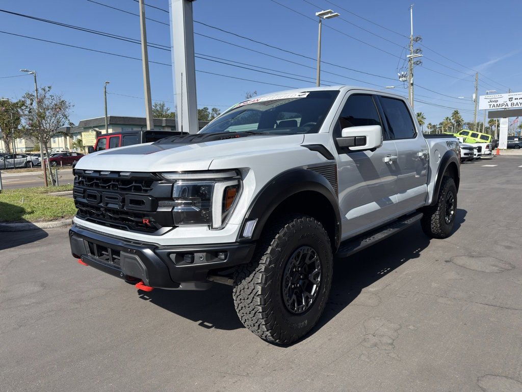2025 Ford F-150 Raptor photo 2