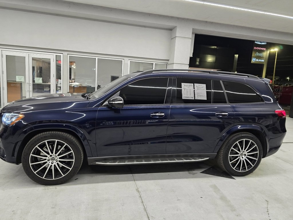 2022 Mercedes Benz GLS 580 4MATIC photo 3