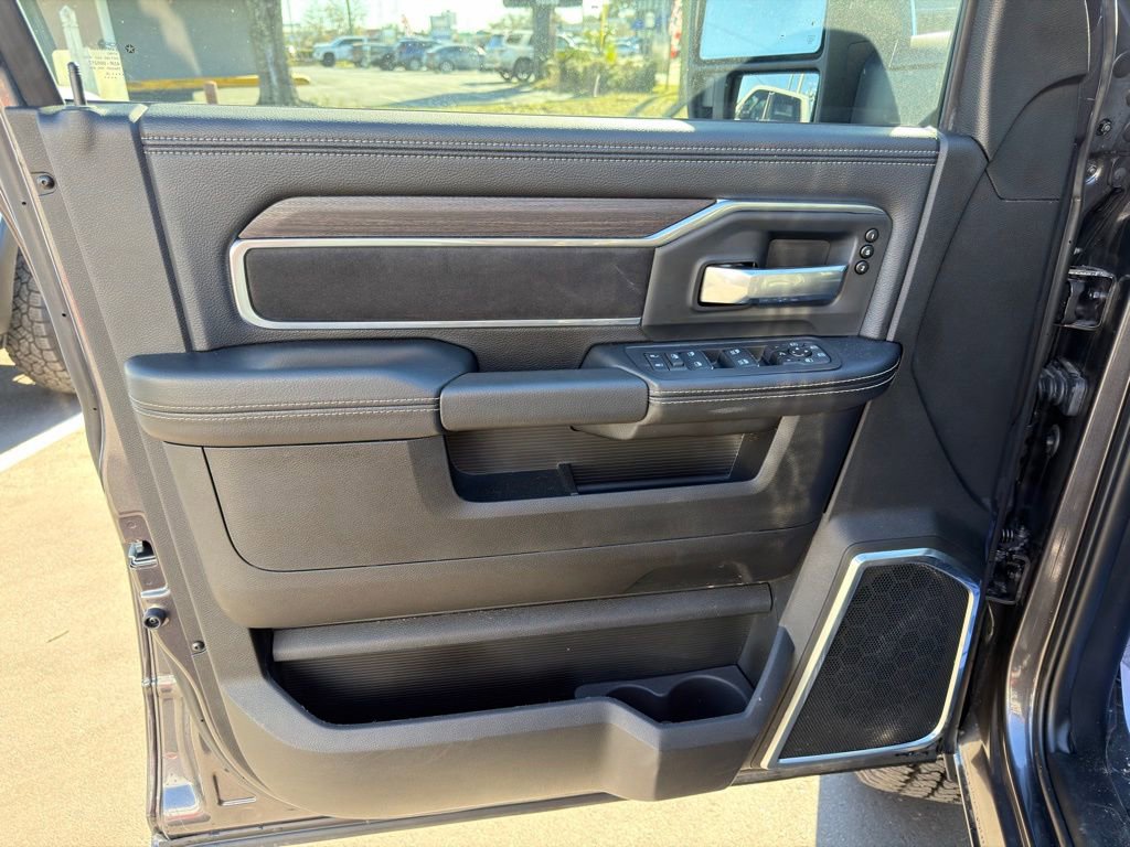 2025 RAM 2500 Laramie - Photo 15