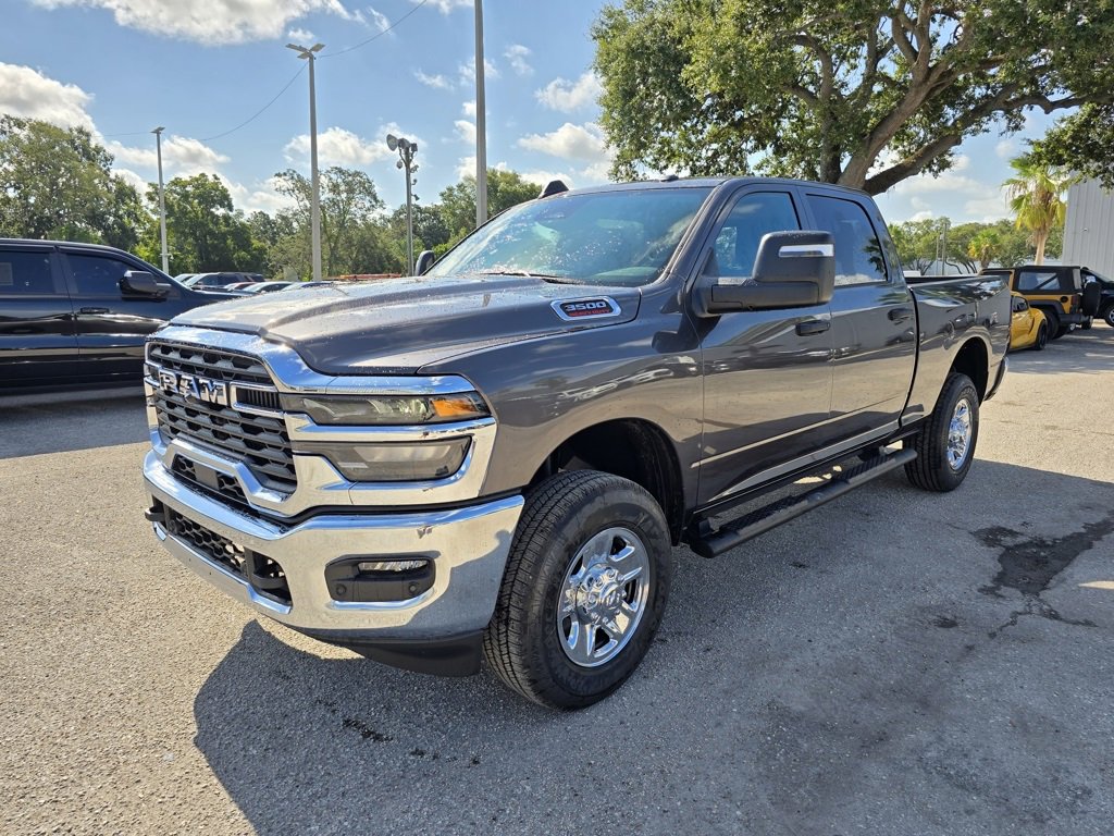2026 Ram 3500 Tradesman photo 2