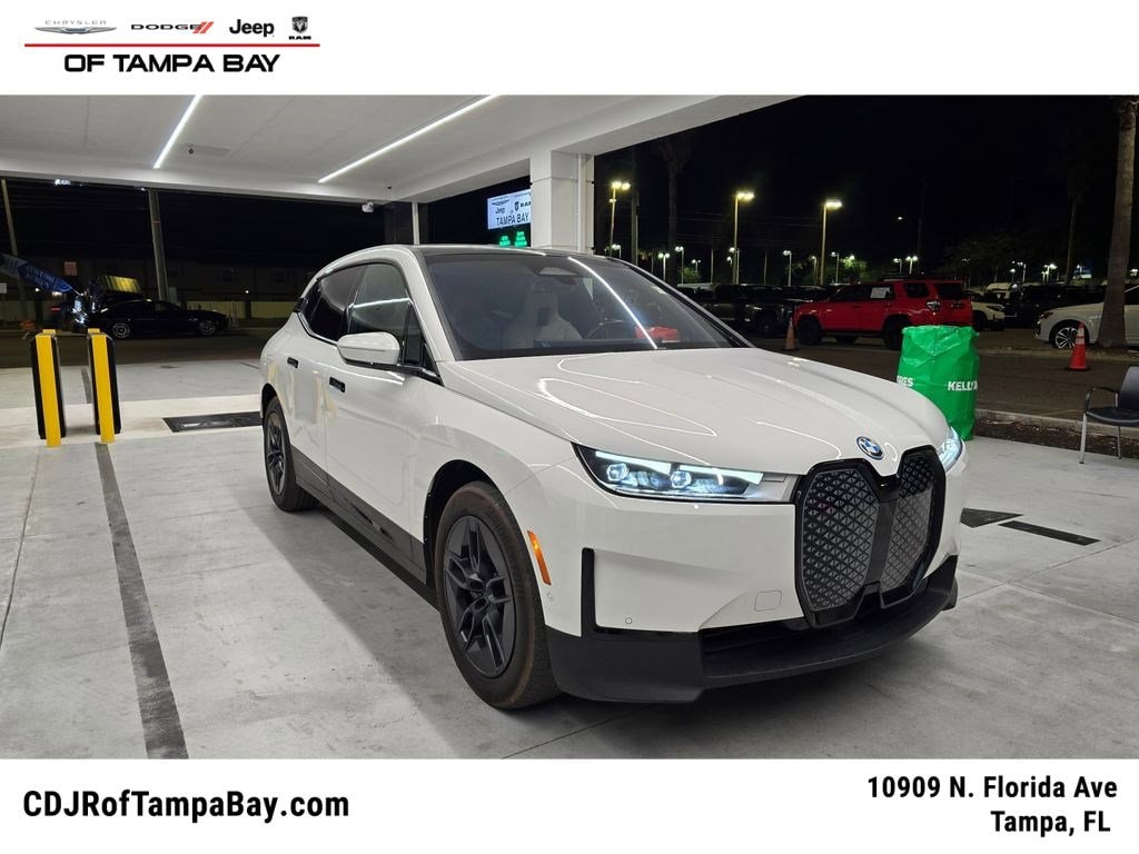 2023 BMW iX xDrive50's photo