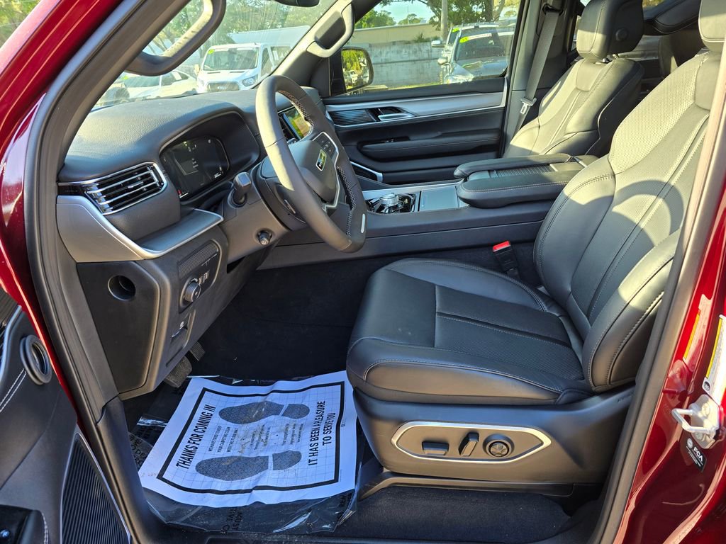 2025 Jeep Wagoneer Series II - Photo 18
