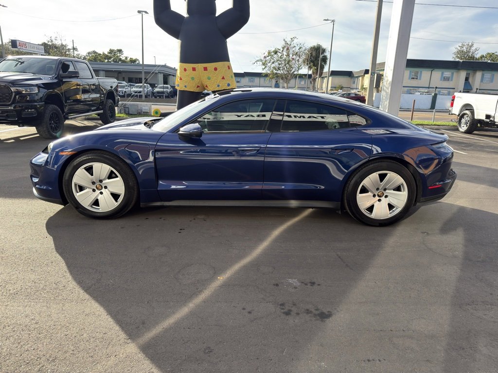 2022 Porsche Taycan Base photo 3