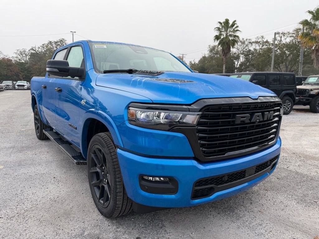 New 2026 Ram 1500 LARAMIE CREW CAB 4X4 5'7 BOX Pickup