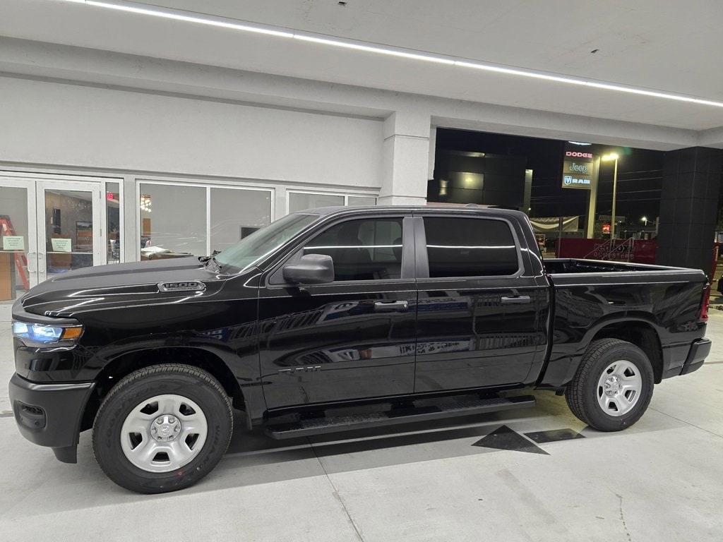 New 2026 Ram 1500 TRADESMAN CREW CAB 4X2 5'7 BOX Pickup