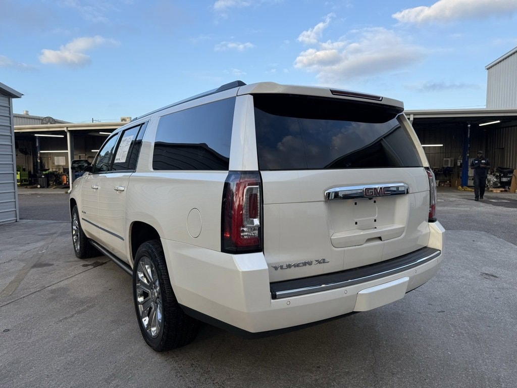 Used 2015 GMC Yukon XL Denali 4WD  Denali