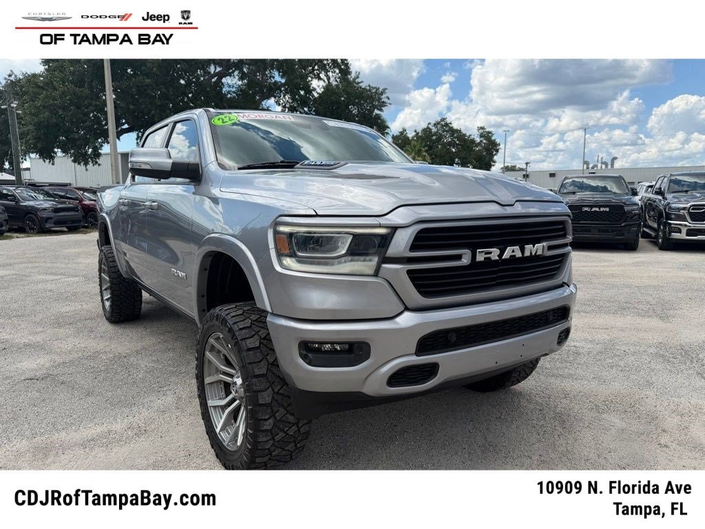 2022 RAM 1500 Laramie 4x4 Crew Cab 5'7's photo
