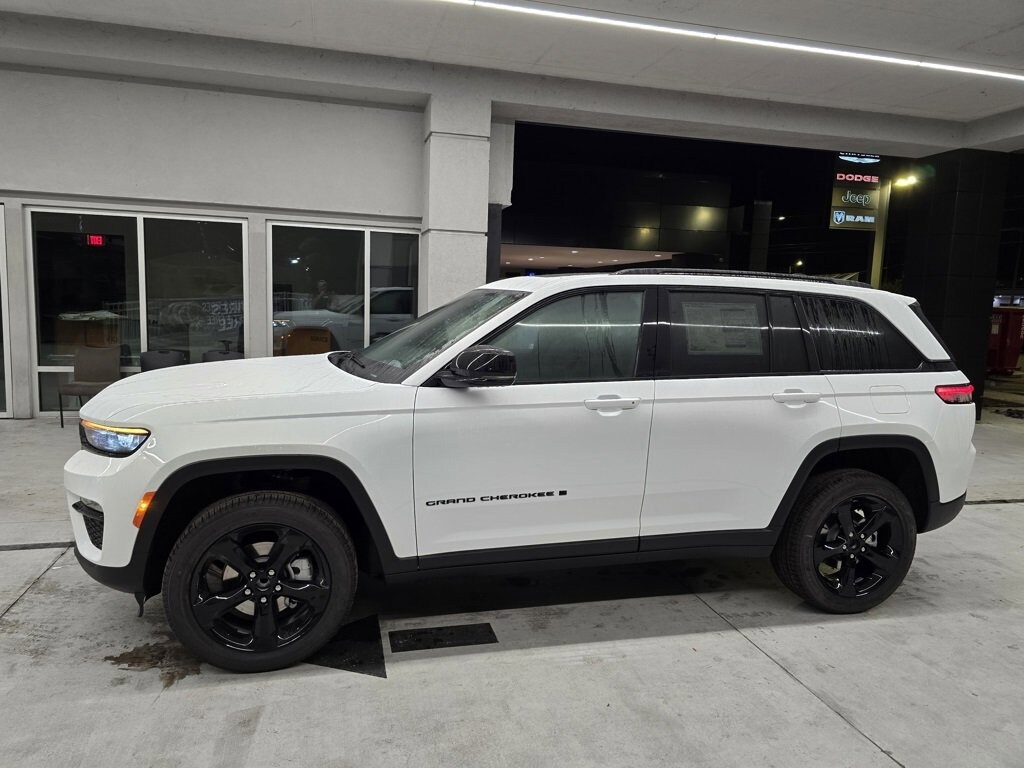 New 2025 Jeep Grand Cherokee LIMITED 4X2 Sport Utility
