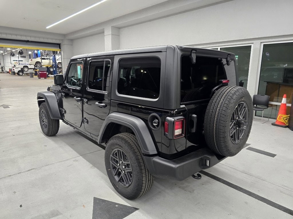 New 2025 Jeep Wrangler 4-DOOR SPORT S Sport Utility