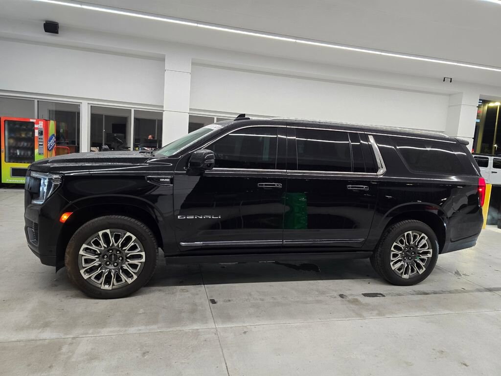 Used 2023 GMC Yukon XL Denali Ultimate 4WD Denali Ultimate