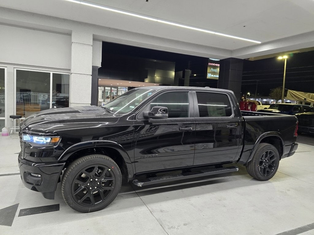 New 2026 Ram 1500 LARAMIE CREW CAB 4X4 5'7 BOX Pickup