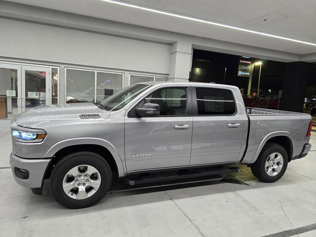 New 2026 Ram 1500 BIG HORN CREW CAB 4X2 5'7 BOX Pickup