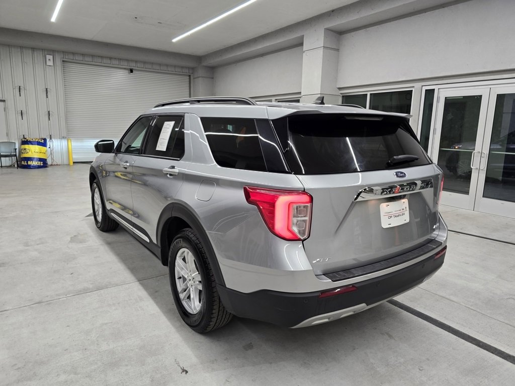 2024 Ford Explorer XLT photo 3