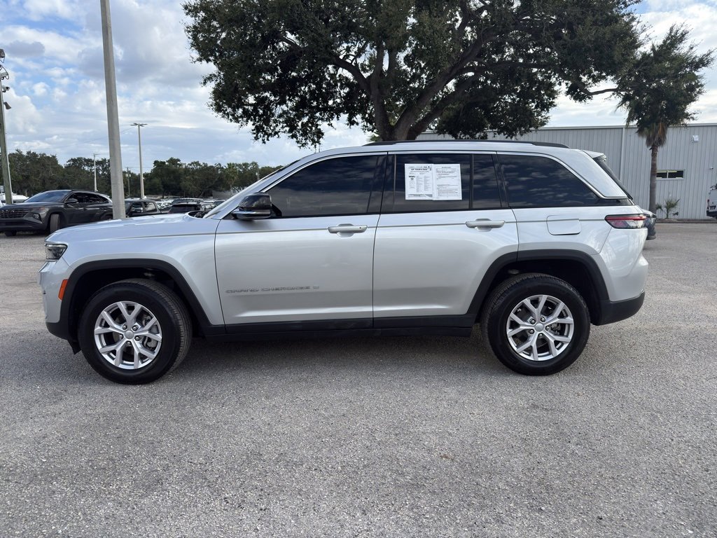 2022 Jeep Grand Cherokee Limited photo 3