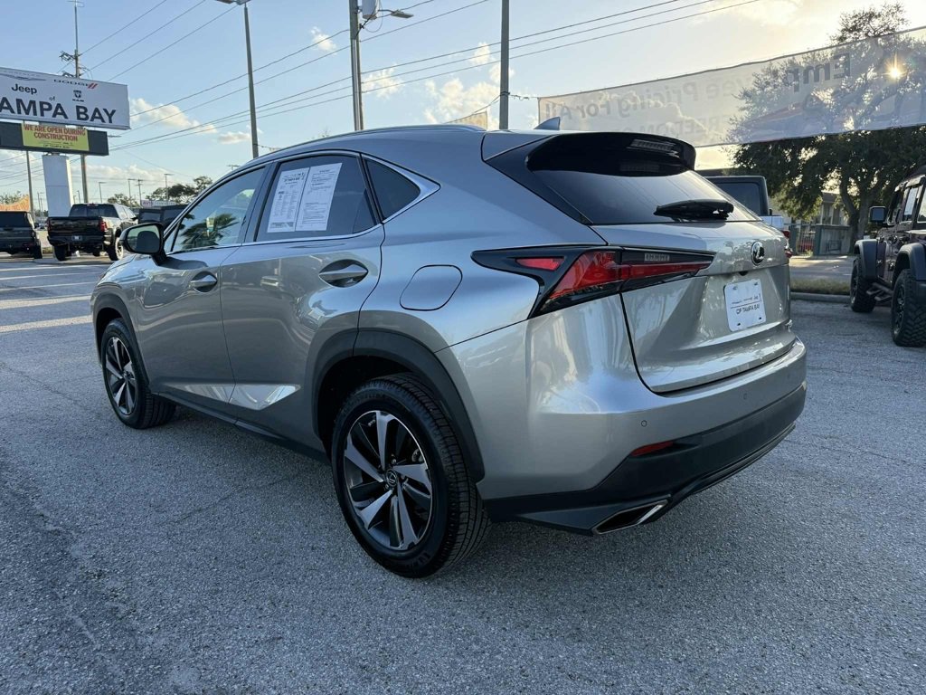 2021 Lexus NX 300 photo 4