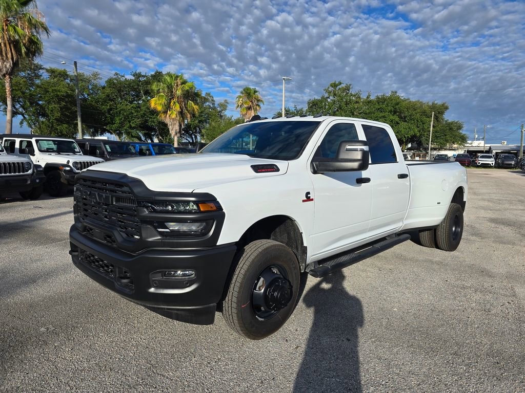 New 2026 Ram 3500 TRADESMAN CREW CAB 4X4 8' BOX Pickup