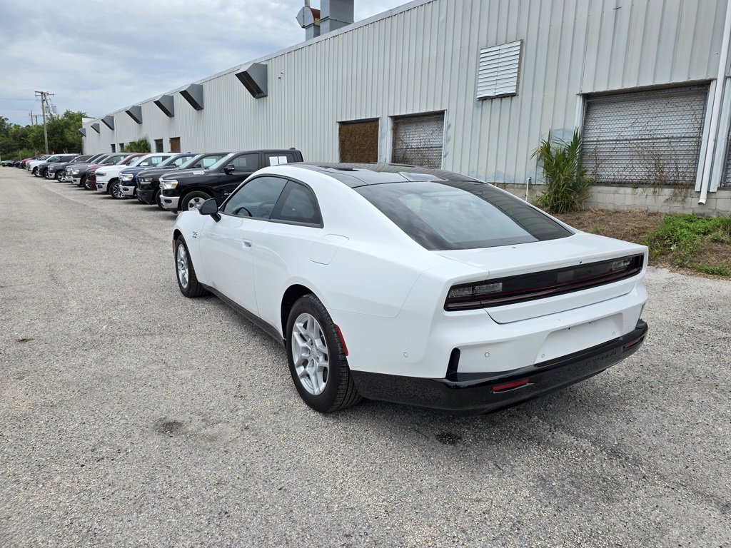 2025 Dodge Charger R/T AWD photo 4
