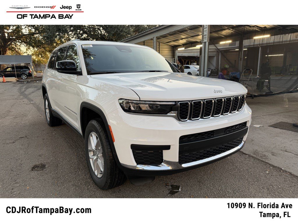 2025 Jeep Grand Cherokee L Laredo's photo
