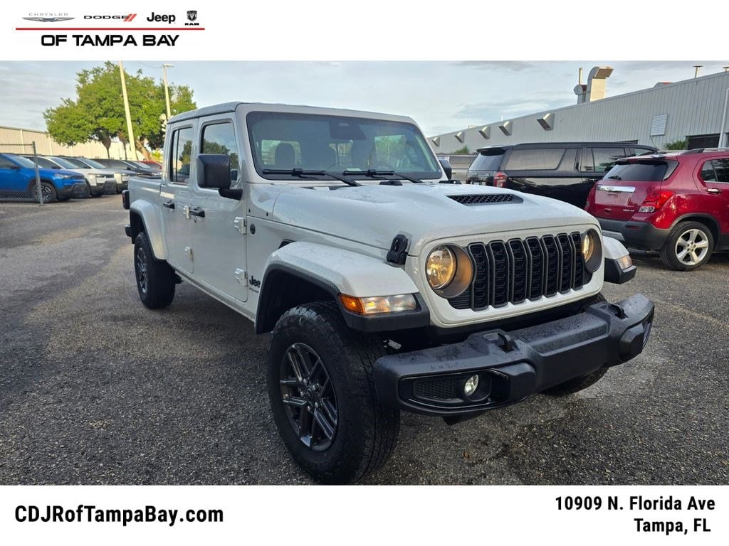 2026 Jeep Gladiator Sport S Auto's photo