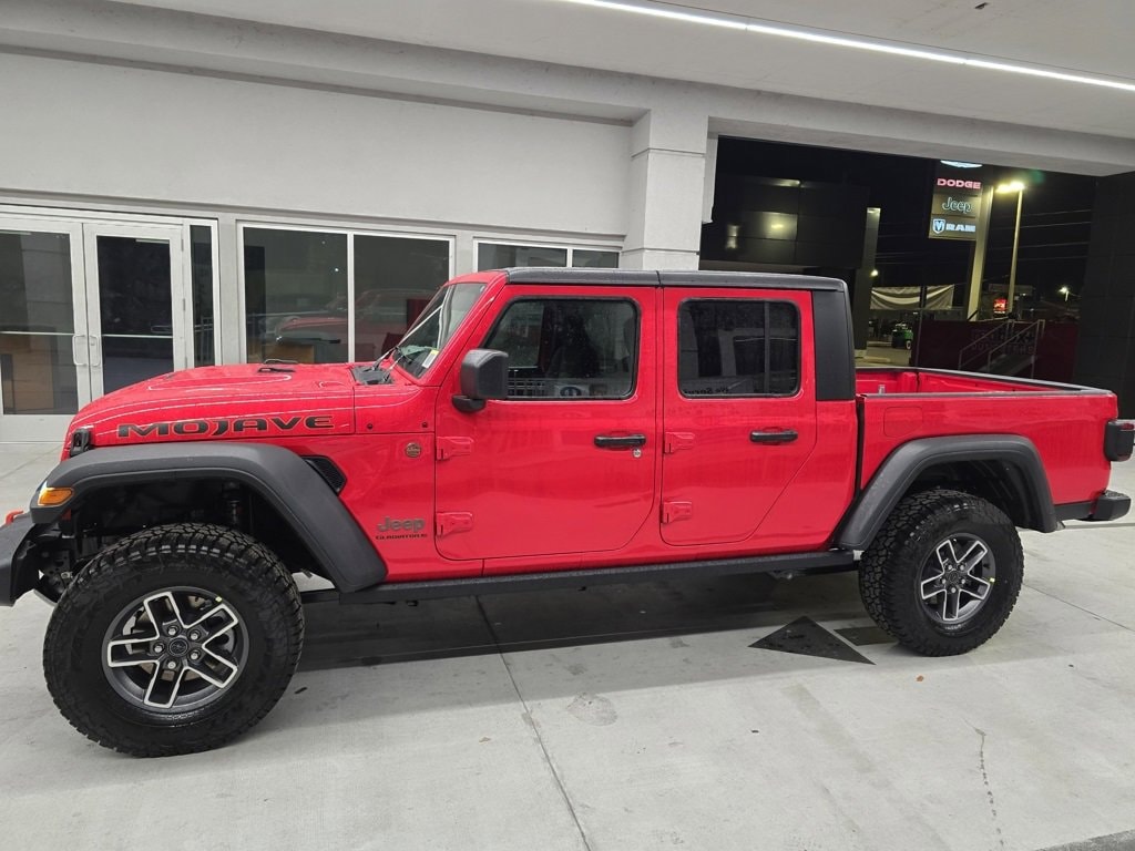 New 2025 Jeep Gladiator MOJAVE 4X4 Pickup