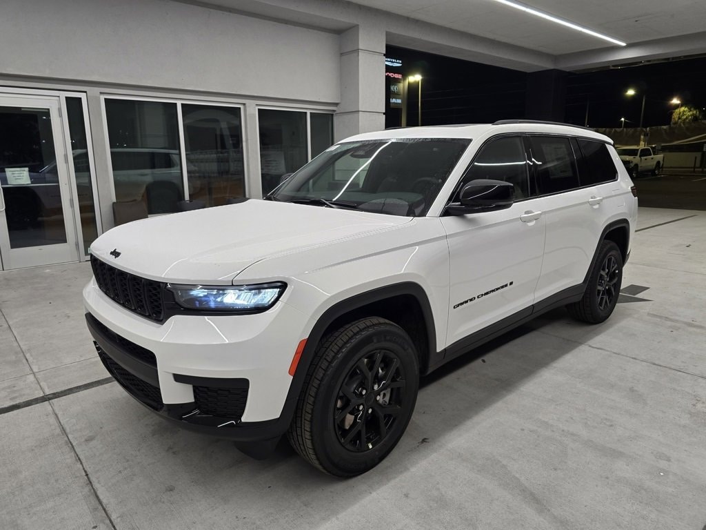 New 2025 Jeep Grand Cherokee L ALTITUDE X 4X4 Sport Utility
