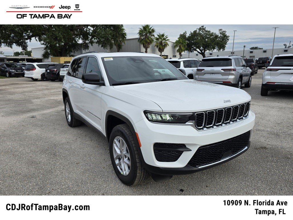 2025 Jeep Grand Cherokee Laredo's photo