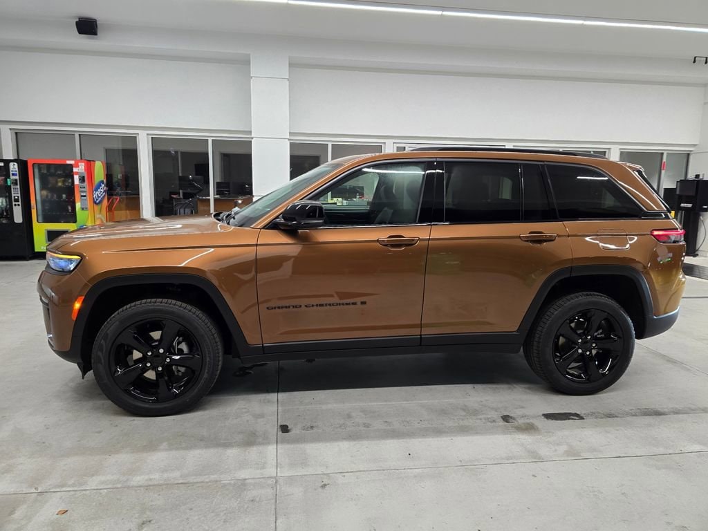 New 2026 Jeep Grand Cherokee LIMITED 4X4 Sport Utility