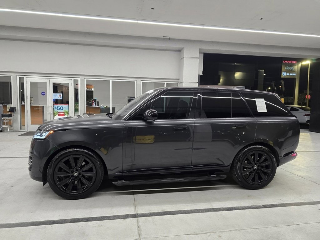 Used 2023 Land Rover Range Rover SE P400 SE SWB