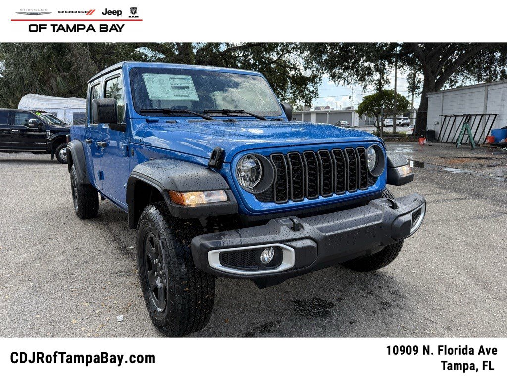 2025 Jeep Gladiator Sport's photo