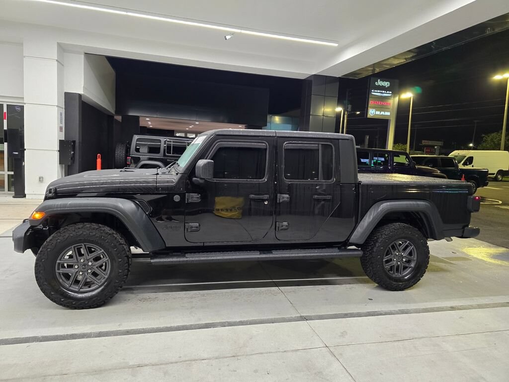 Used 2025 Jeep Gladiator Sport S Sport S 4x4